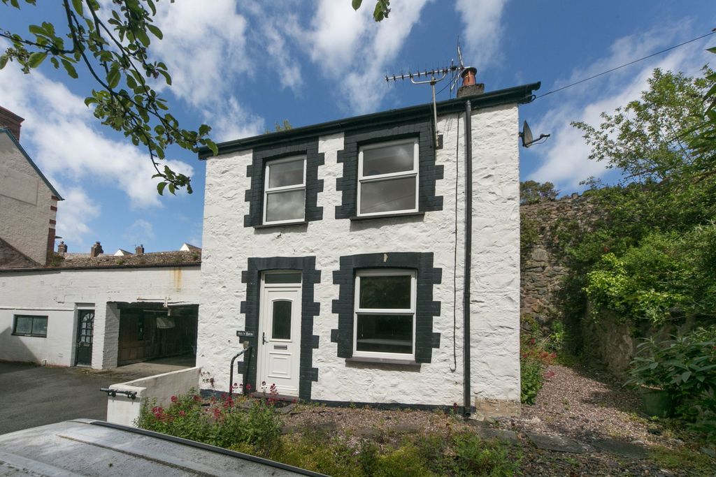 Property photo 1 of 17