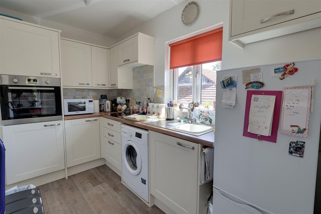 Property photo 2 of 14
