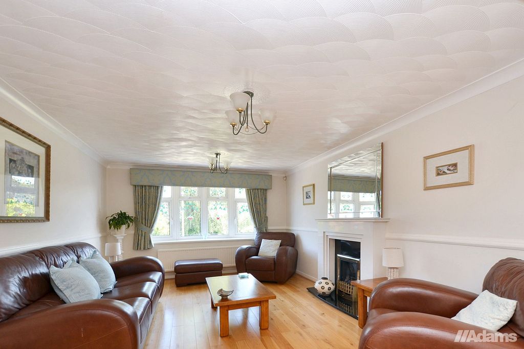Property photo 2 of 39