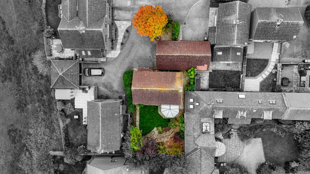 Property photo 2 of 20 Picture No. 01