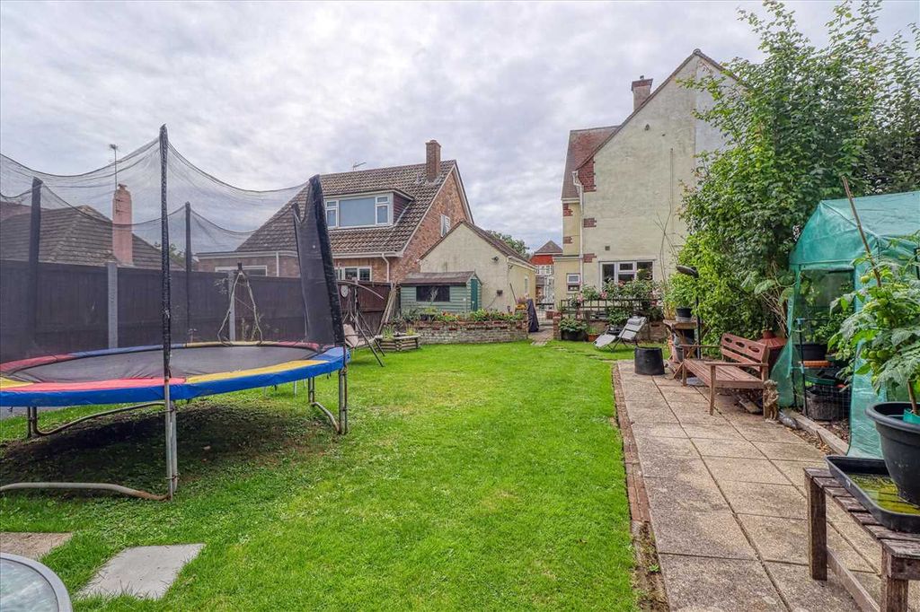 Additional image 17 of 5 bed semi-detached house for saleGreenway, Frinton On Sea CO13