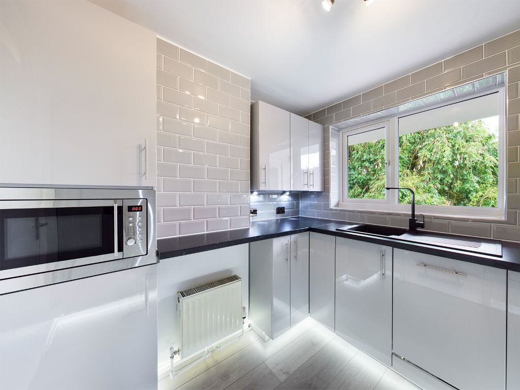 Property photo 2 of 11 4265501
