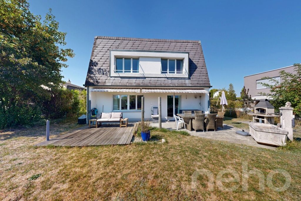 Property photo 2 of 12