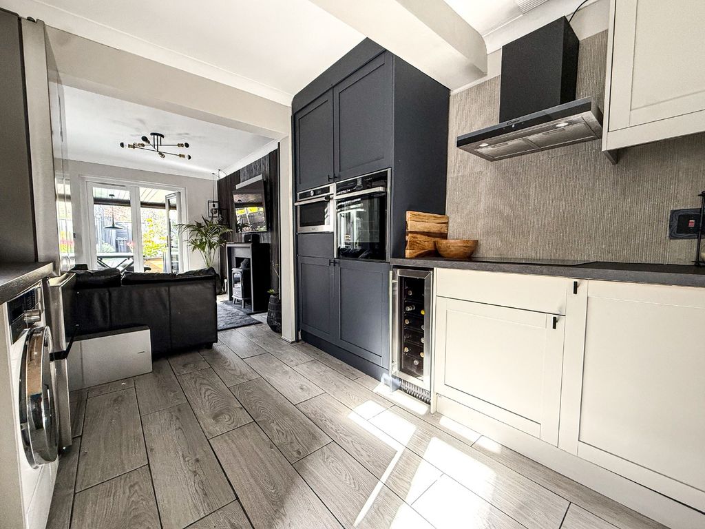 Property photo 3 of 18 5022999