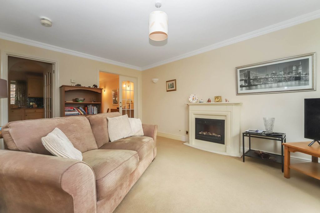 Property photo 3 of 16