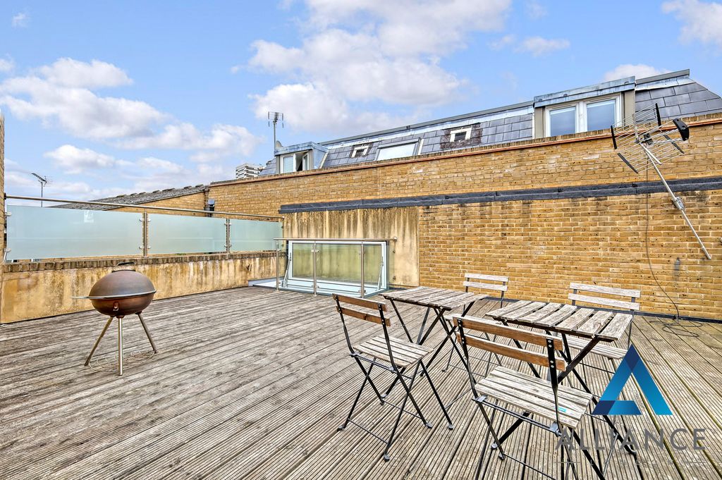 Property photo 1 of 24