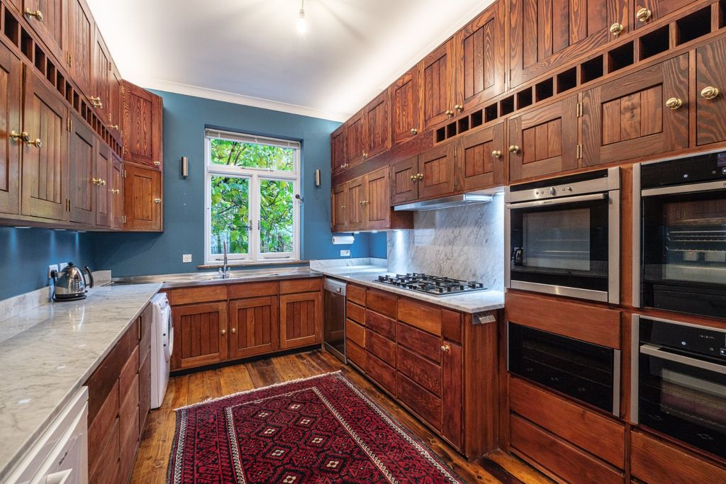 Property photo 3 of 29