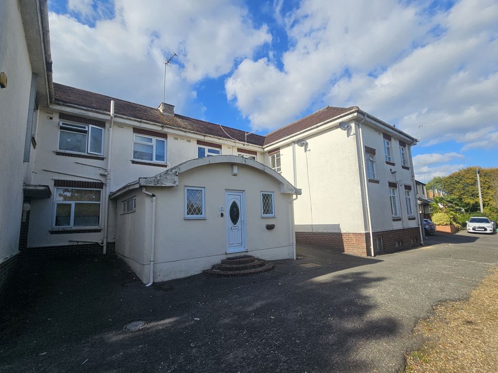 Property photo 1 of 7 Outside