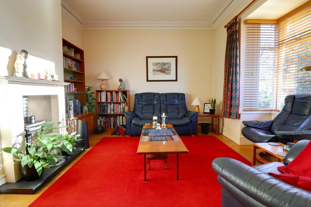 Property photo 2 of 16 Living Room