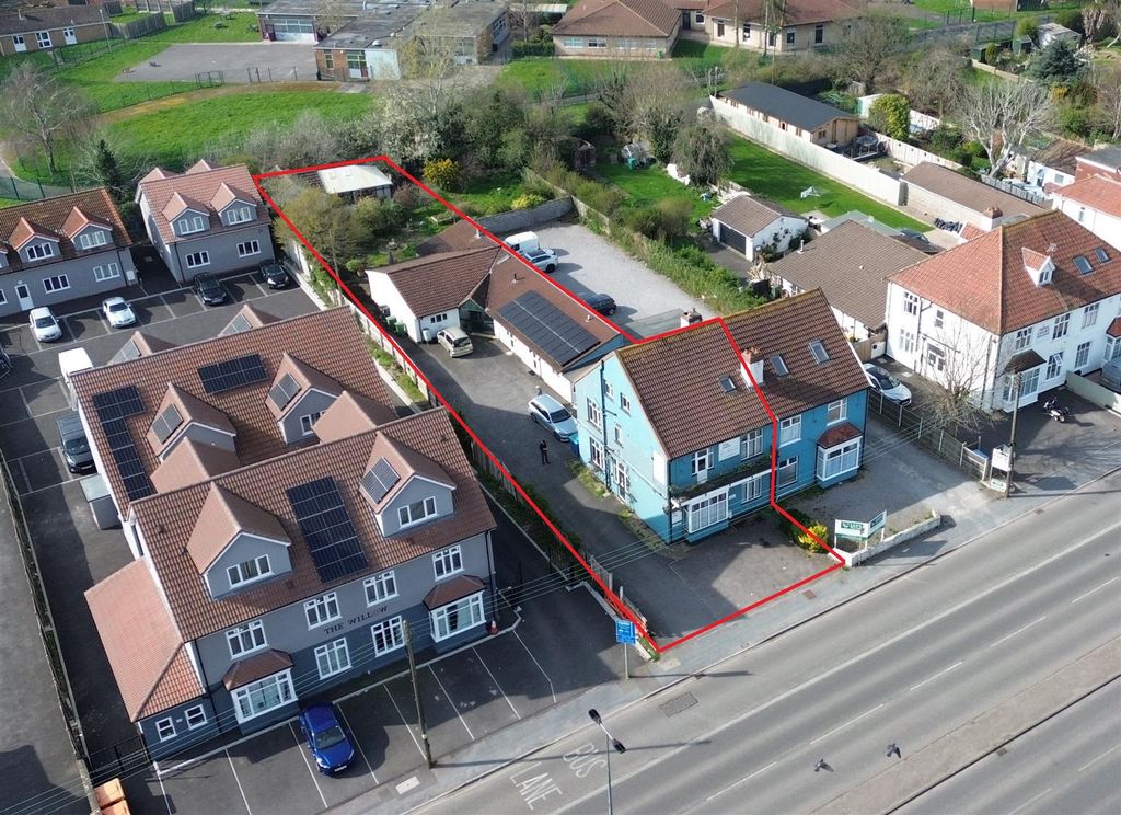 Property photo 2 of 19 2 - Hotel For Auction, Gloucester Road, Patchway.J