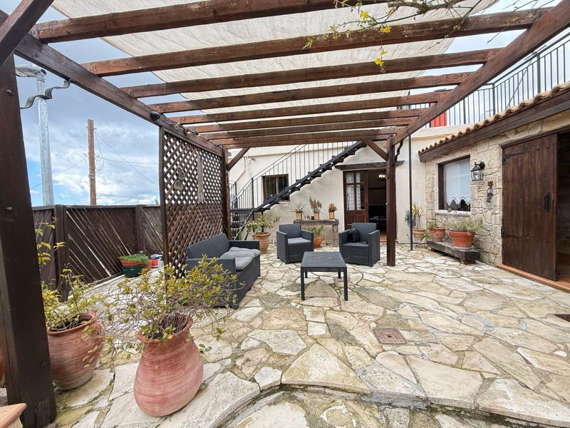 Property photo 2 of 29 Courtyard