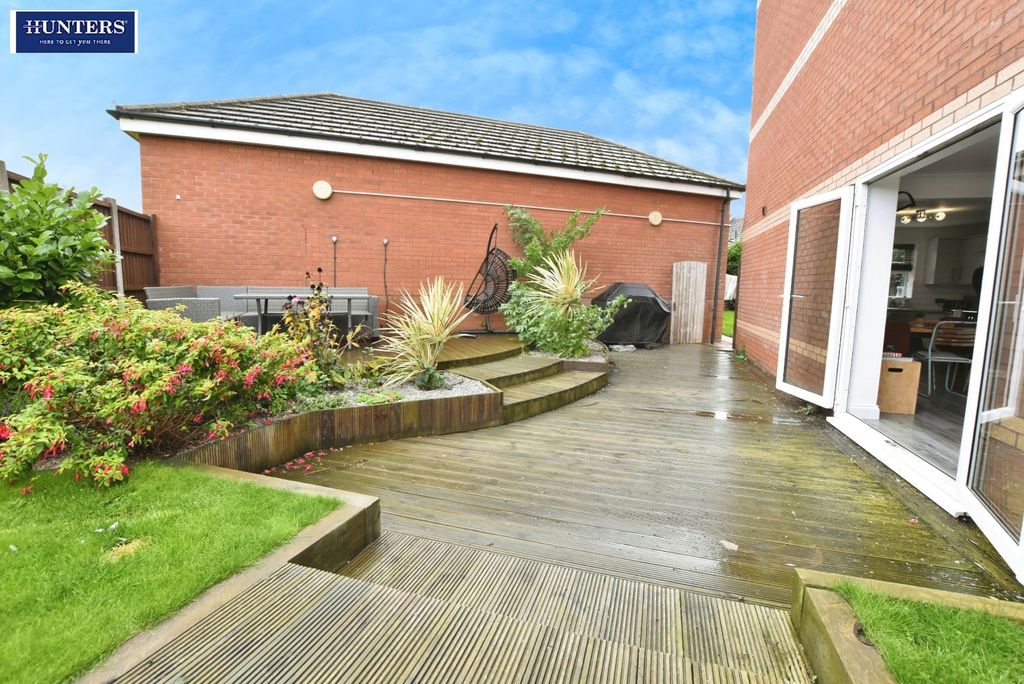 Property photo 3 of 30 Patio