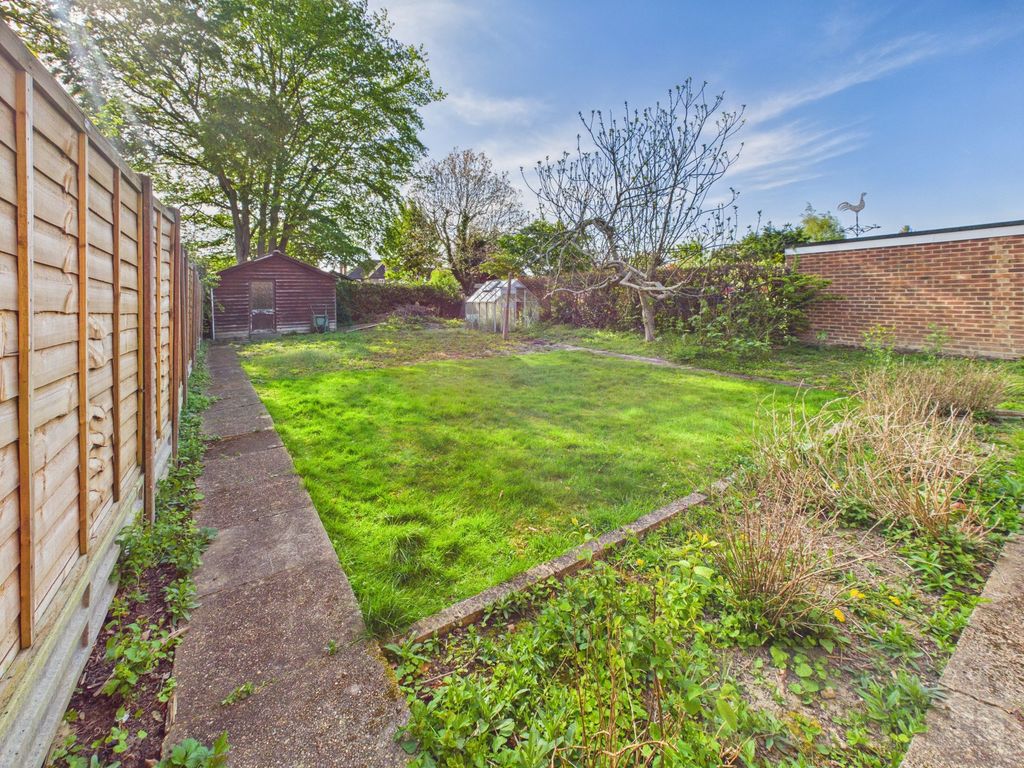 Additional image 18 of 4 bed detached house to rentFarhalls Crescent, Horsham RH12