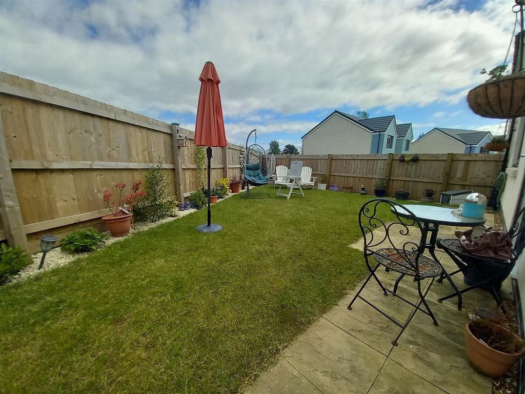 Property photo 2 of 9 1 Cross Park Garden.Jpg
