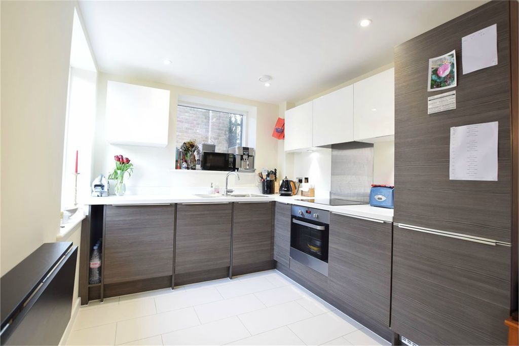 Property photo 1 of 13 Kitchen.Jpg