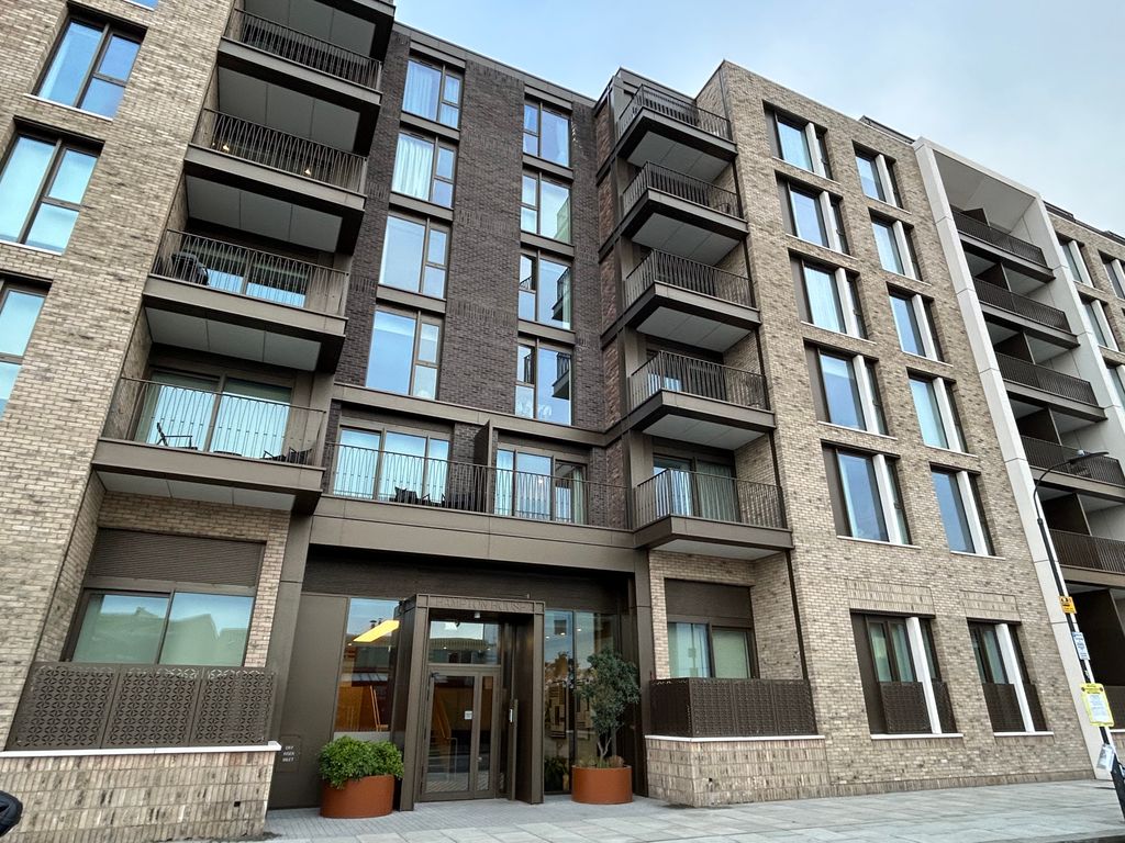 Property photo 3 of 17