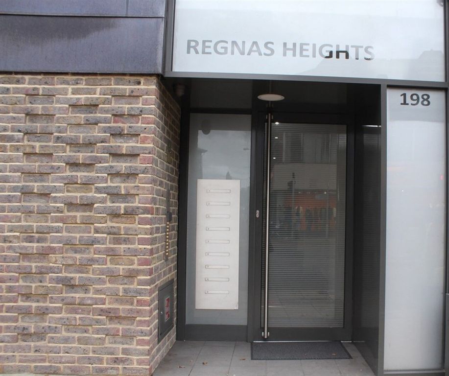 Property photo 2 of 2 Feature