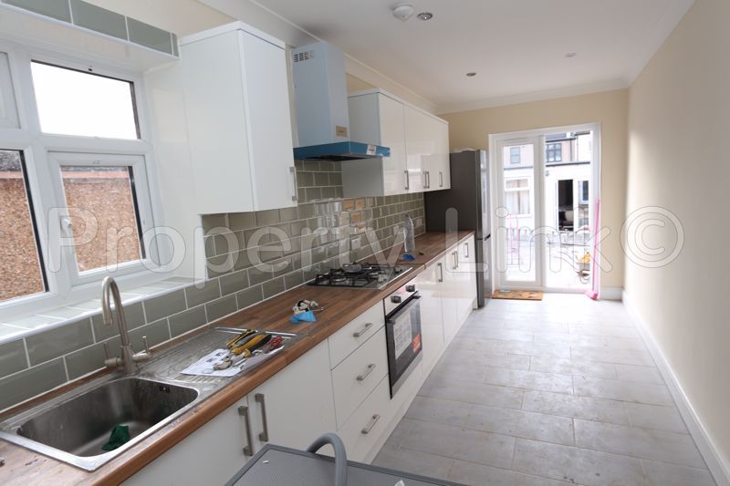 Property photo 1 of 26 Photo 10