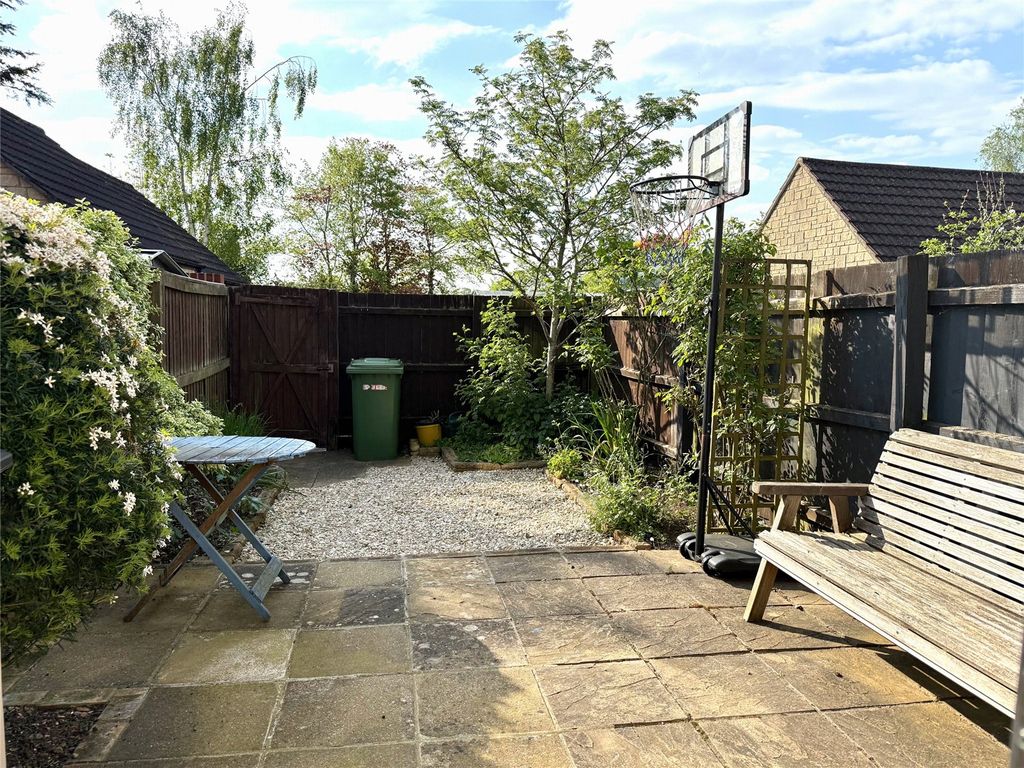 Property photo 2 of 11 Picture No. 03