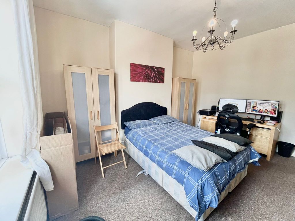 Property photo 2 of 12 Gallery