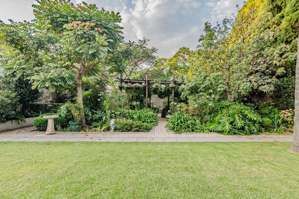 Property photo 2 of 75 Pt1728783