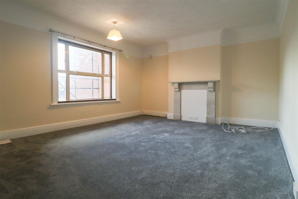 Property photo 3 of 14 Img_2628-1.Jpg
