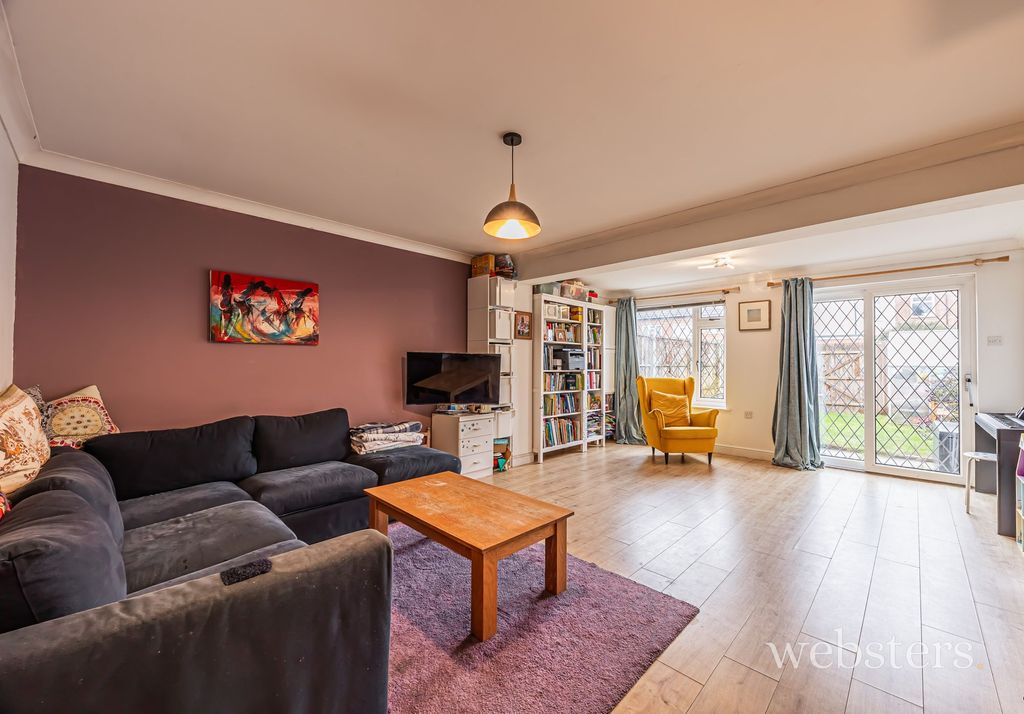 Property photo 3 of 12