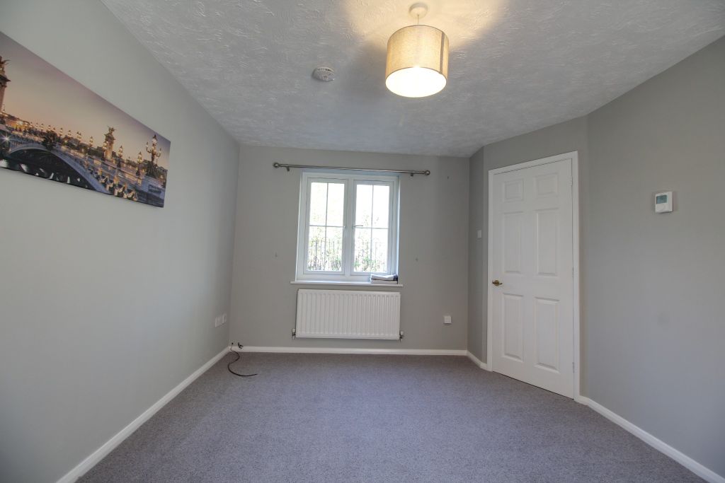 Property photo 3 of 8 Sitting Room