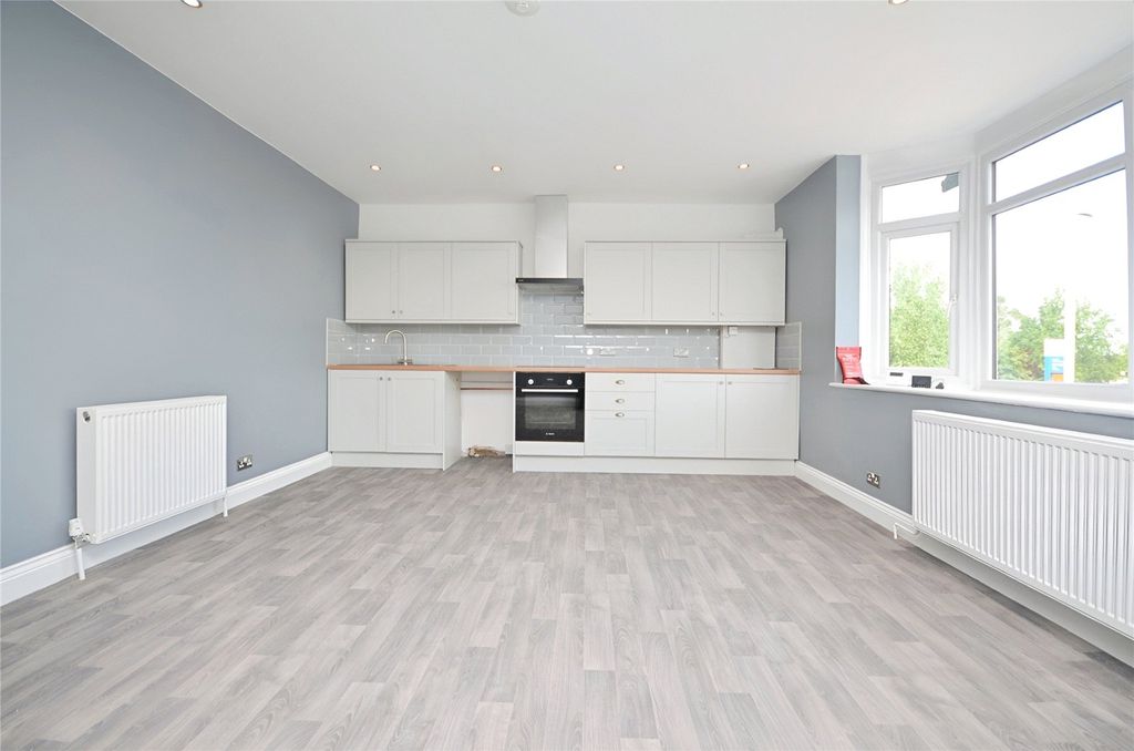 Property photo 2 of 9 Picture No. 07