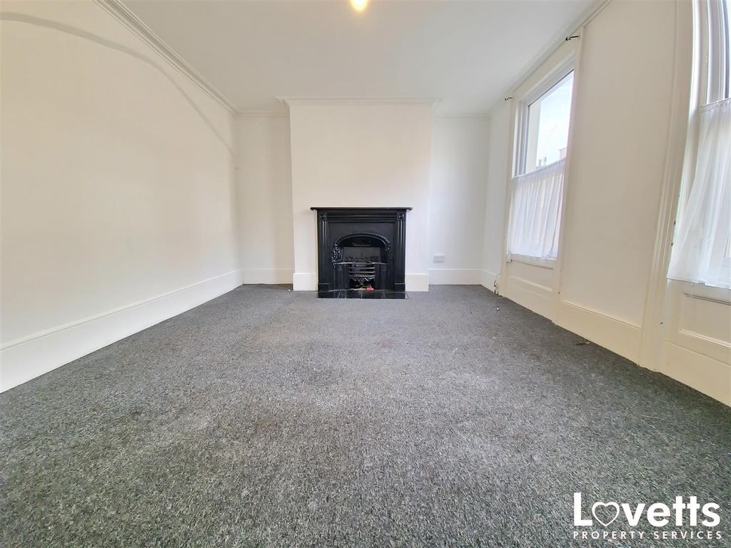 Property photo 2 of 10 Living Room