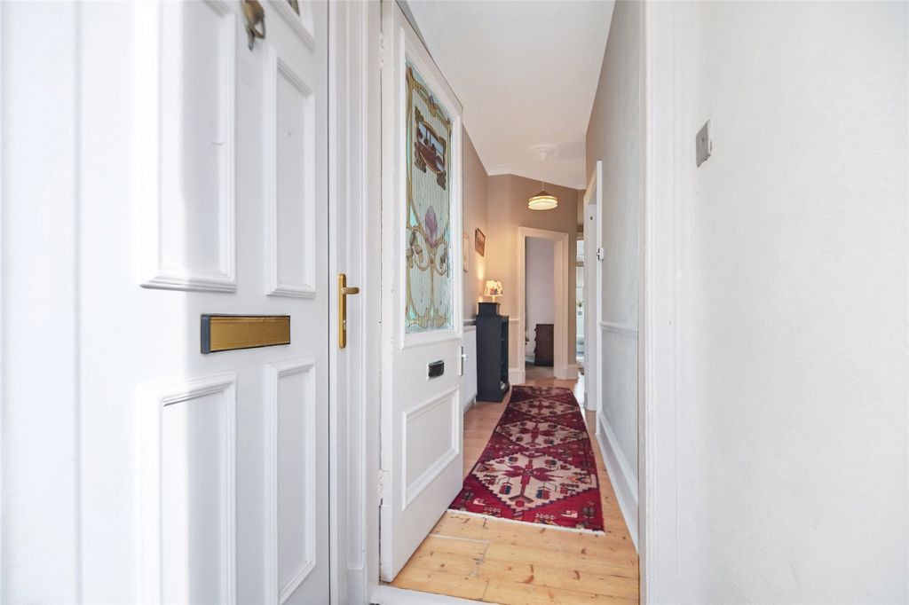 Property photo 2 of 16 Picture No. 02