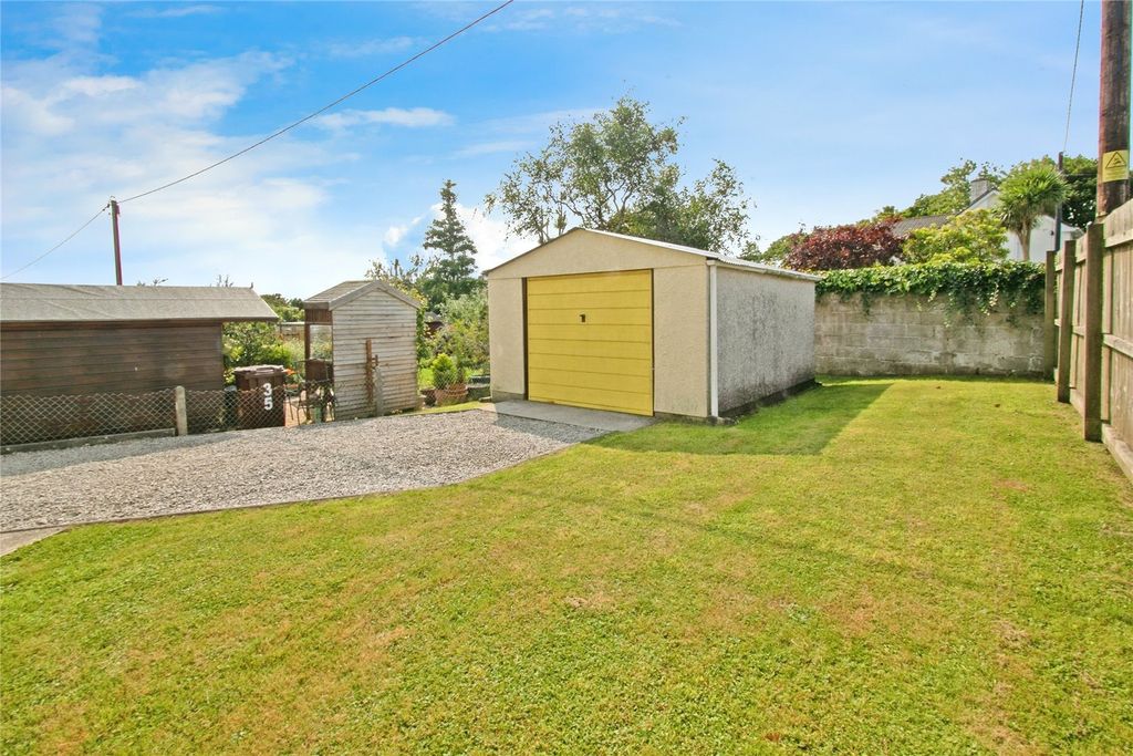 Property photo 3 of 13 Rear Gardens
