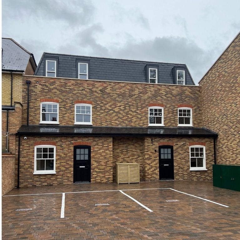 Property photo 1 of 4