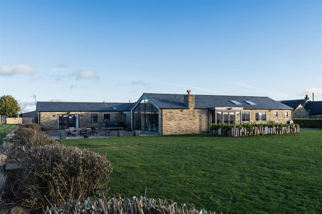 Property photo 2 of 35 Exterior And Gardens