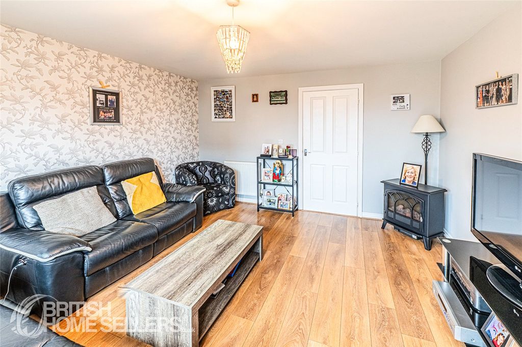 Property photo 2 of 17 2