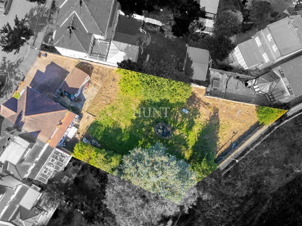 Property photo 3 of 23