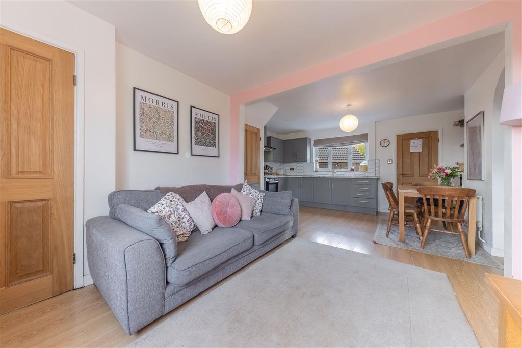 Property photo 3 of 18 Ba-14.Jpg