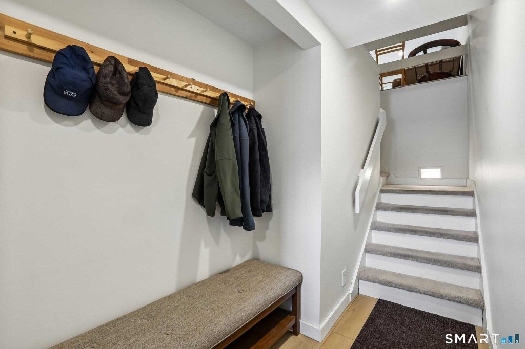 Property photo 2 of 27 <Alttext/>
