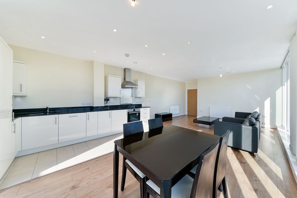 Property photo 2 of 10 Dining Area