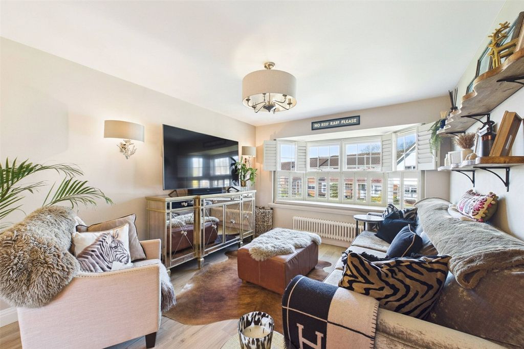 Property photo 2 of 15 Picture No. 17