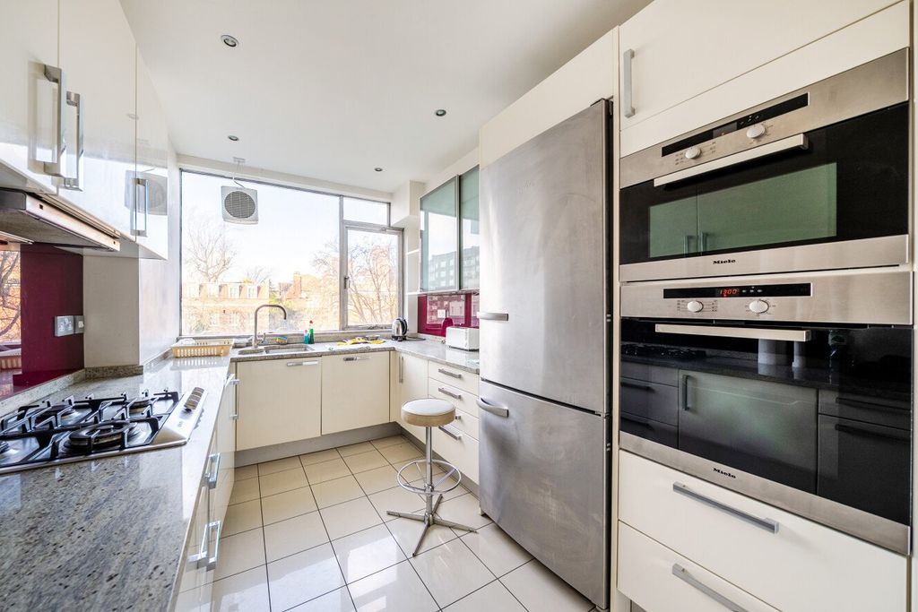 Property photo 3 of 19 Picture No. 07