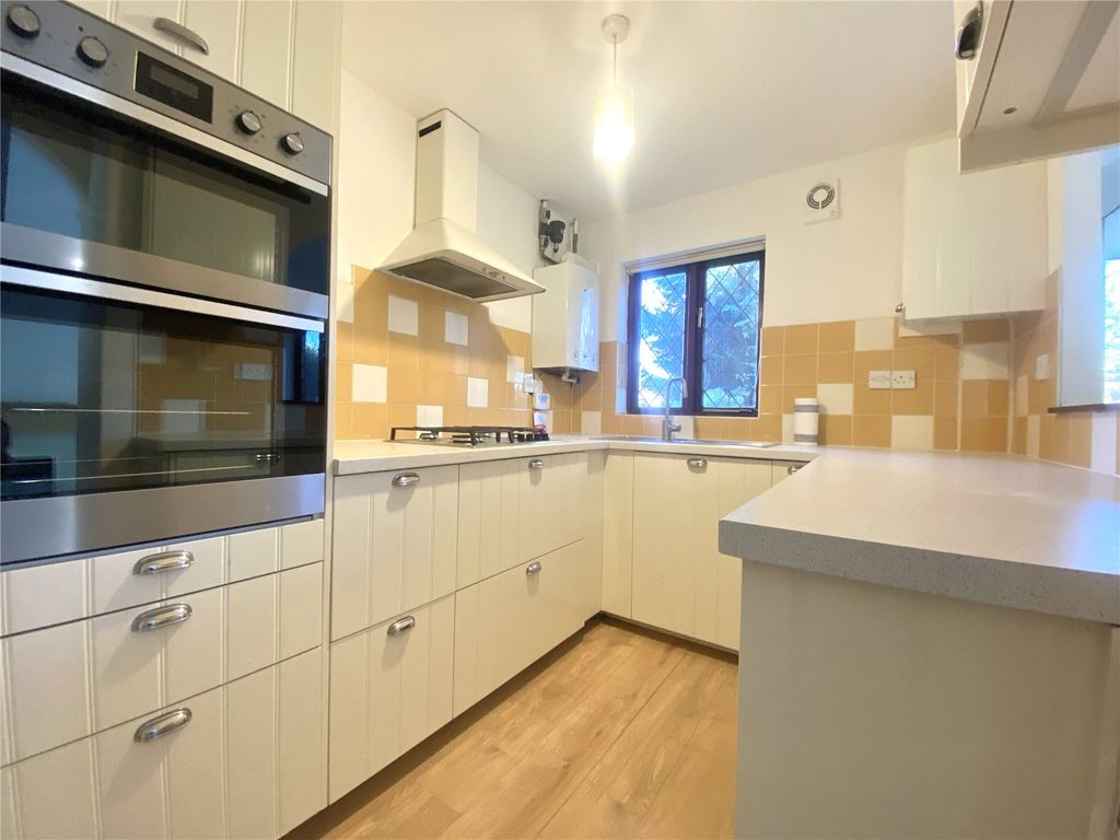 Property photo 2 of 14 Picture No. 04