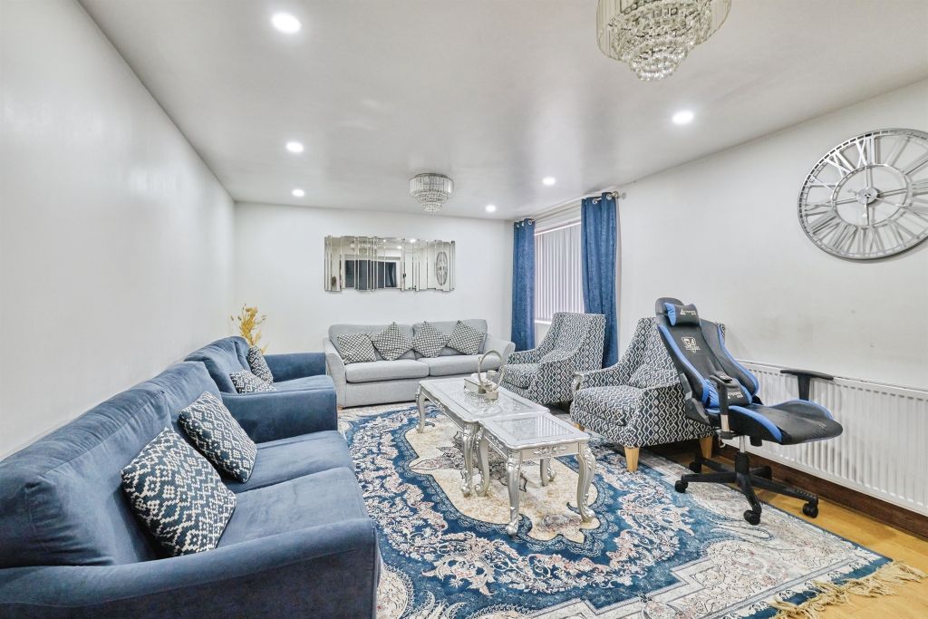 Property photo 3 of 17