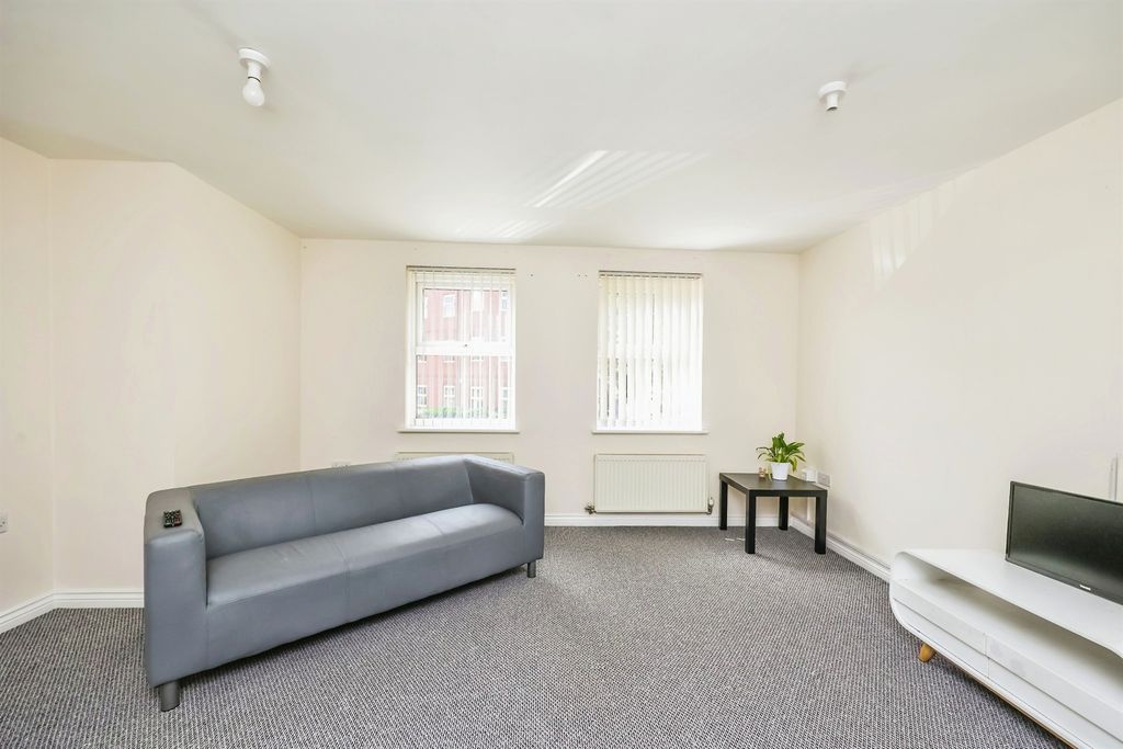 Additional image 8 of 2 bed flat for salePalmerston Road, Ilkeston DE7