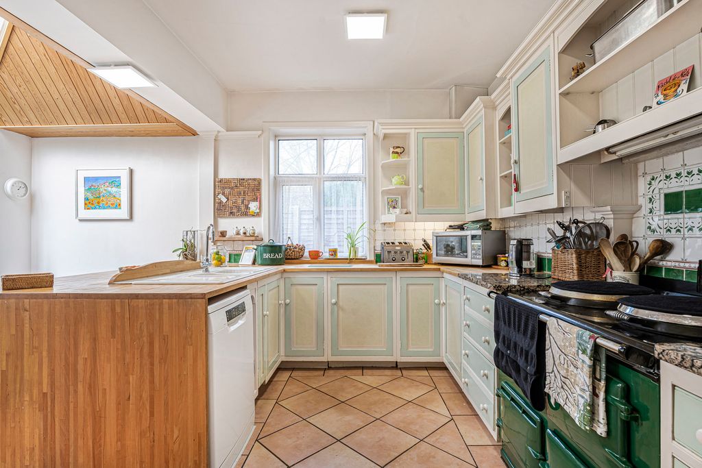 Property photo 3 of 41 Kitchen