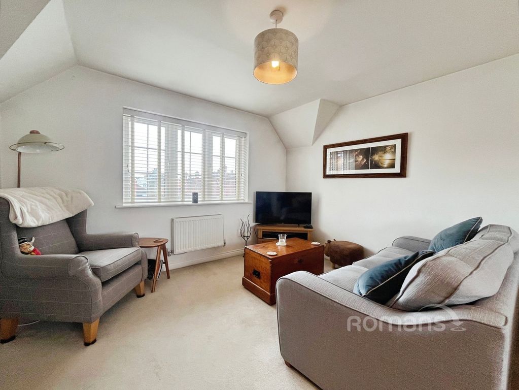 Property photo 3 of 13 Pbox-Img.Jpg