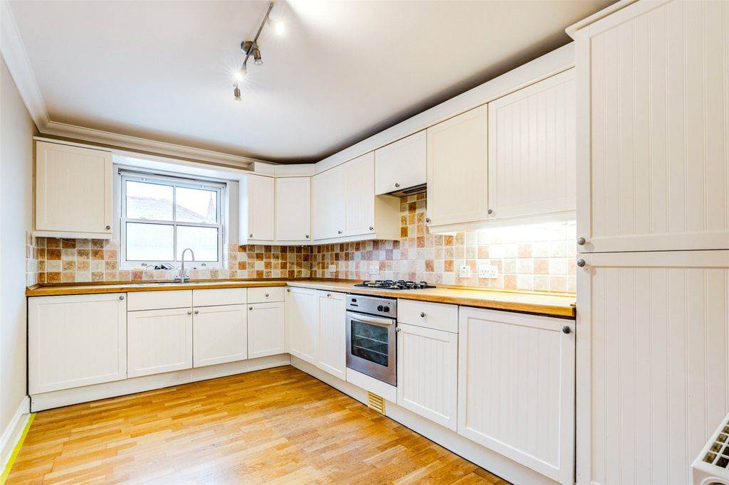 Property photo 3 of 17 Picture No. 18