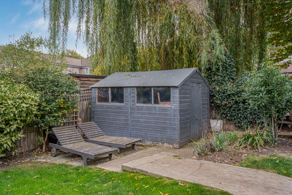 Property photo 3 of 17