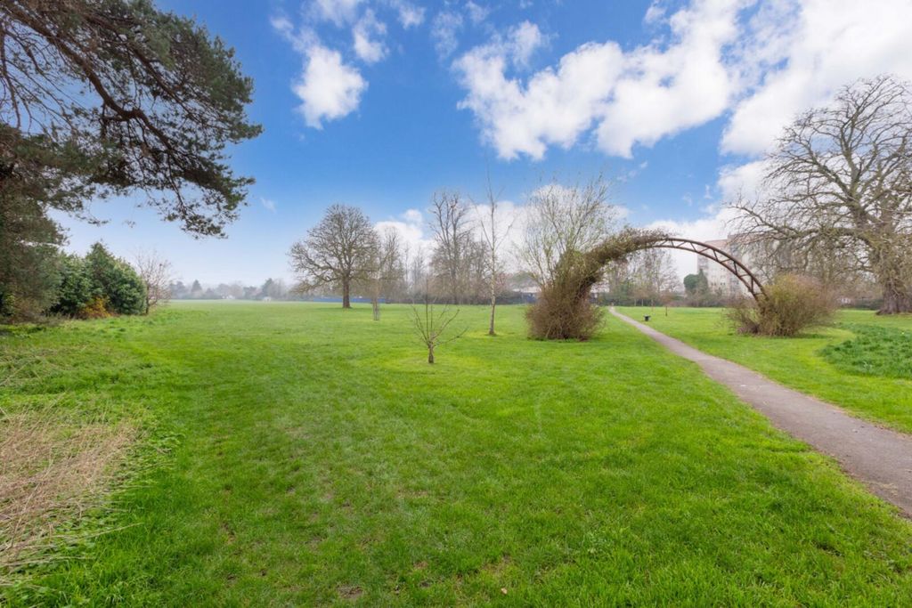 Property photo 2 of 19 Sawyers Park Adjacent