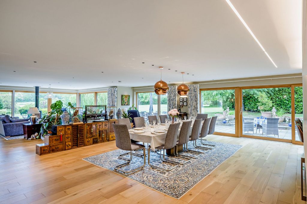 Property photo 2 of 21 Open Plan Reception